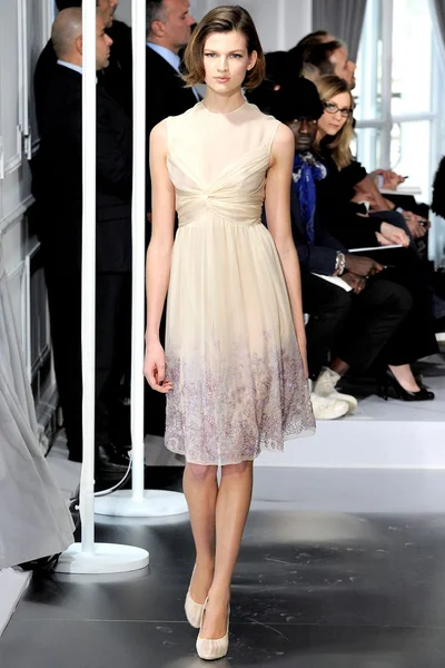 Look 26
